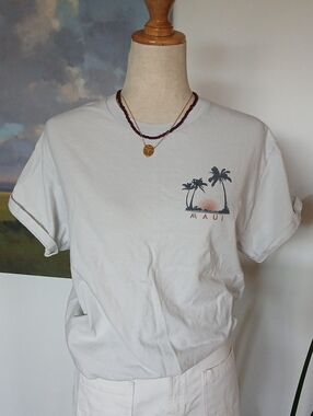 Pale Blue Cotton Short Sleeve Crewneck Tee with Maui Palm Graphic Sz M
